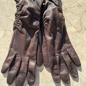 Elegant Brown Leather Gloves